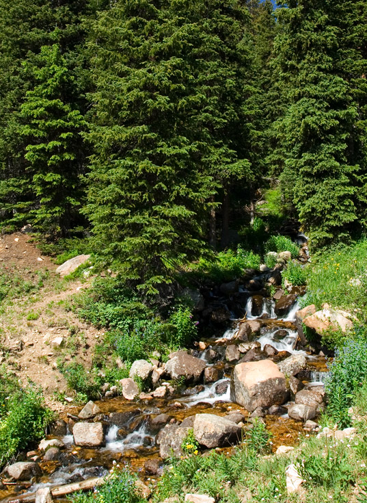 Colorado Waterfall II || Canon350d/EF17-40/F4L@17 | 1/20s | f9 | ISO100 | tripod