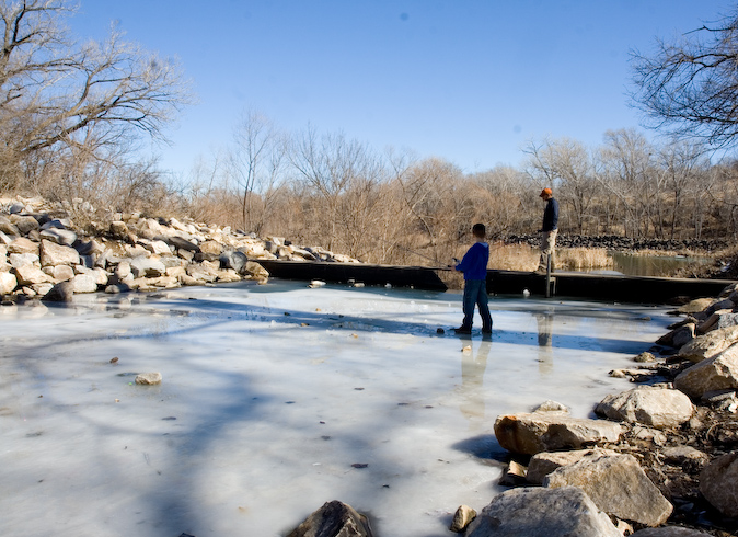 Trout Fishing in Kansas || Canon350d/EF17-55/F2.8EFS@17 | 1/40s | f18 |  IS100 | handheld