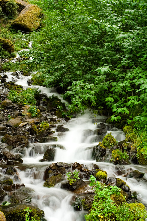 Oregon Waterfall || Canon350d/EF17-40/F4L@40 | 4/5s | f22| ISO100 | tripod