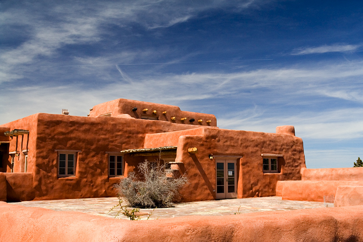 Painted Desert Inn || Canon350d/EF17-40/F4L@28 | 1/500s | f7.1 | ISO200 | handheld